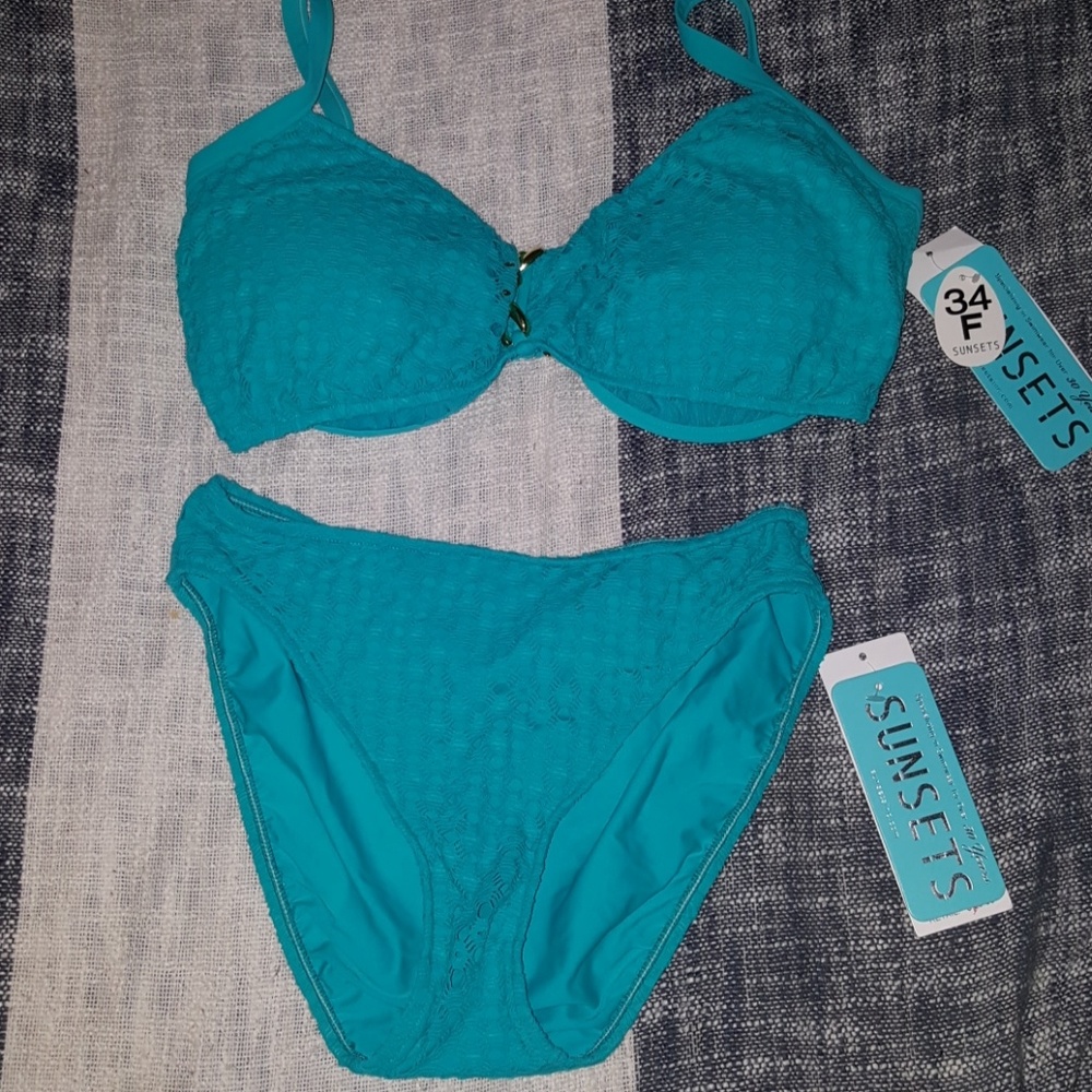 Bikini 34F top Medium bottom